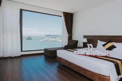 Habitación Doble Deluxe con vista al mar — Sun Bay Tuan Chau Hotel